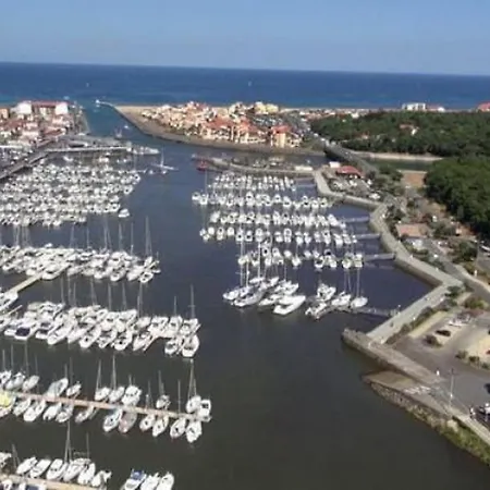 Apartment Cosy 4 Pers Avec Piscine Et Parking A - Fr-1-413-256 *